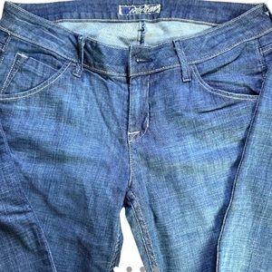 Hudson skinny jeans w no buttons